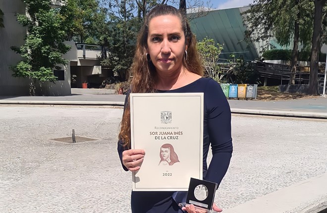 Lourdes Velázquez, técnica académica de la DGTIC, reconocimiento Sor Juana Inés de la Cruz 2022